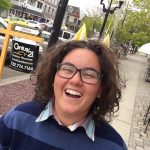 Meet your Posher, Olivia